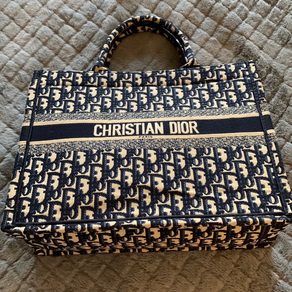 EUC CD Book tote!